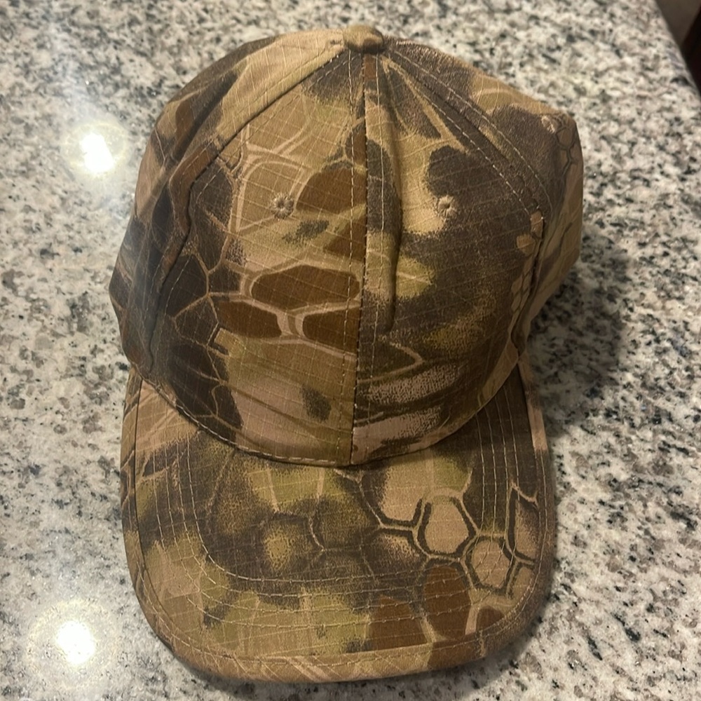 Light tan camo hat